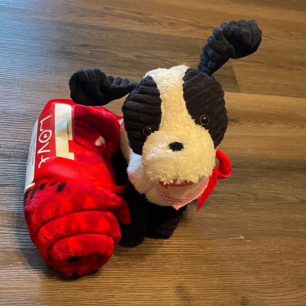 Puppy with throw two piece set NWT